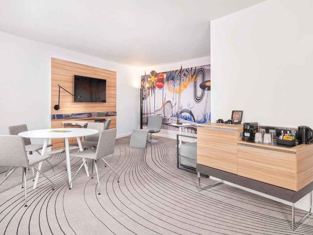 Novotel London Excel 42/60