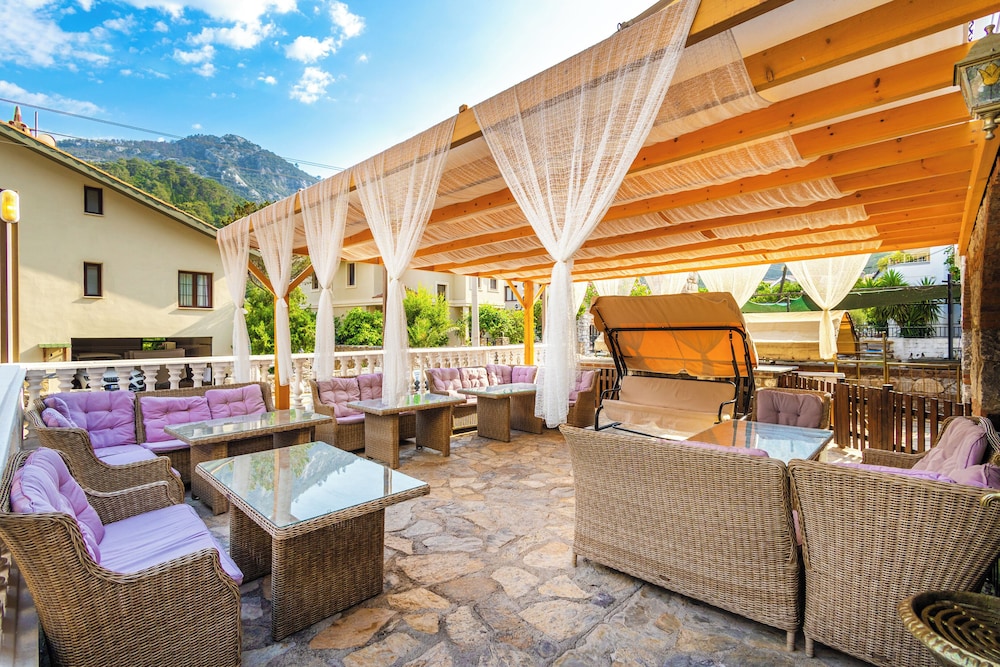 TURUNC LIFE HOTEL 25/48