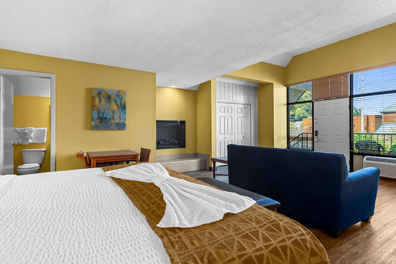 Private, King Bed, Sofa