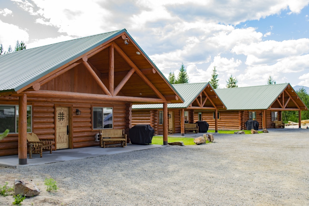 Bonners Ferry Log Inn 7/48