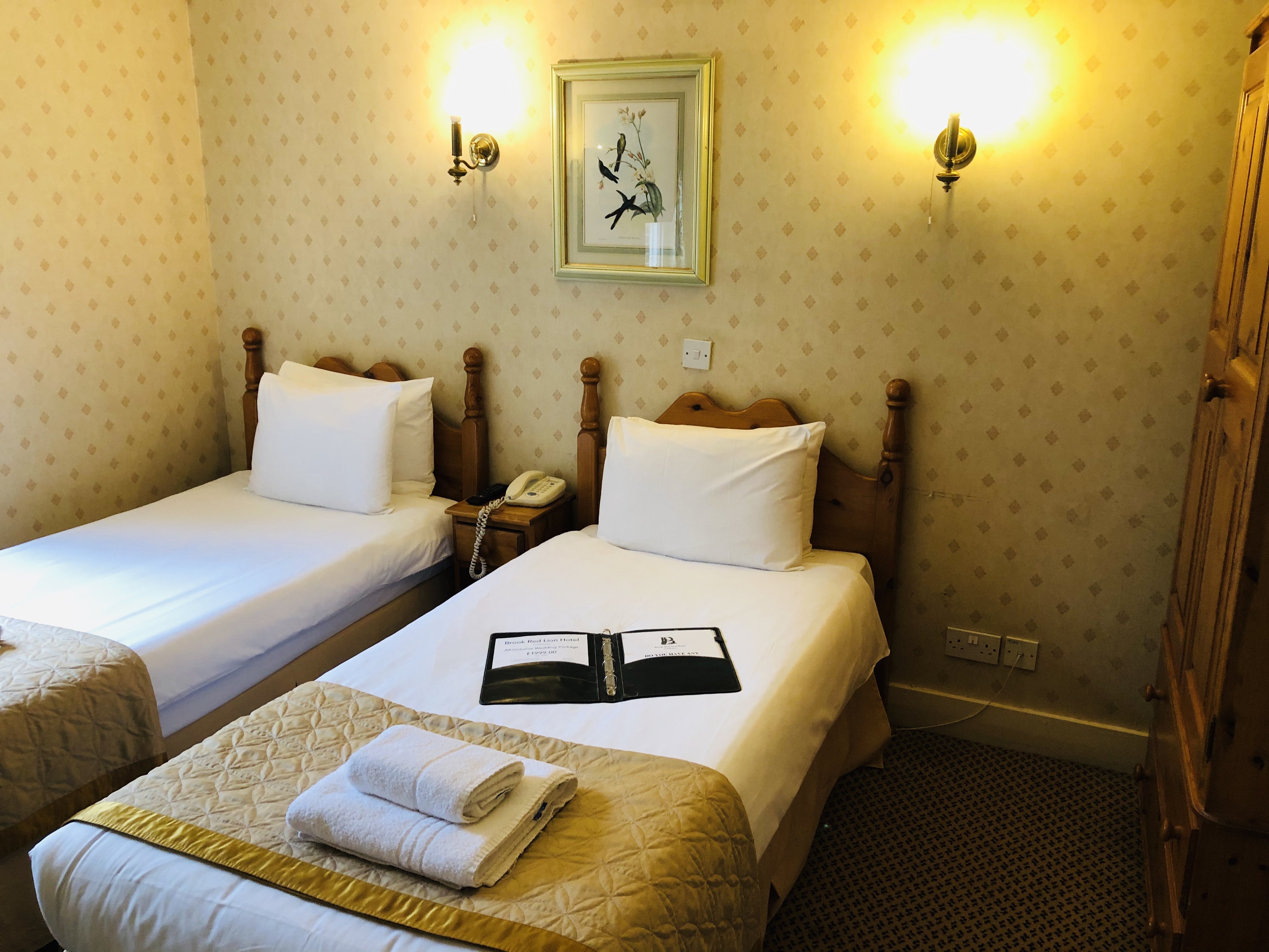 Brook Red Lion Hotel 14/49
