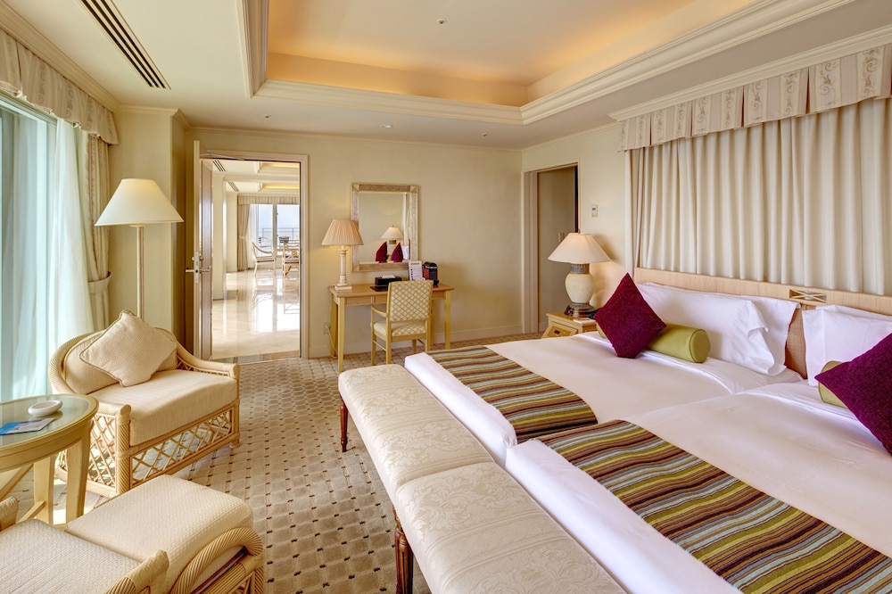 Ana Intercontinental Ishigaki Resort 16/80