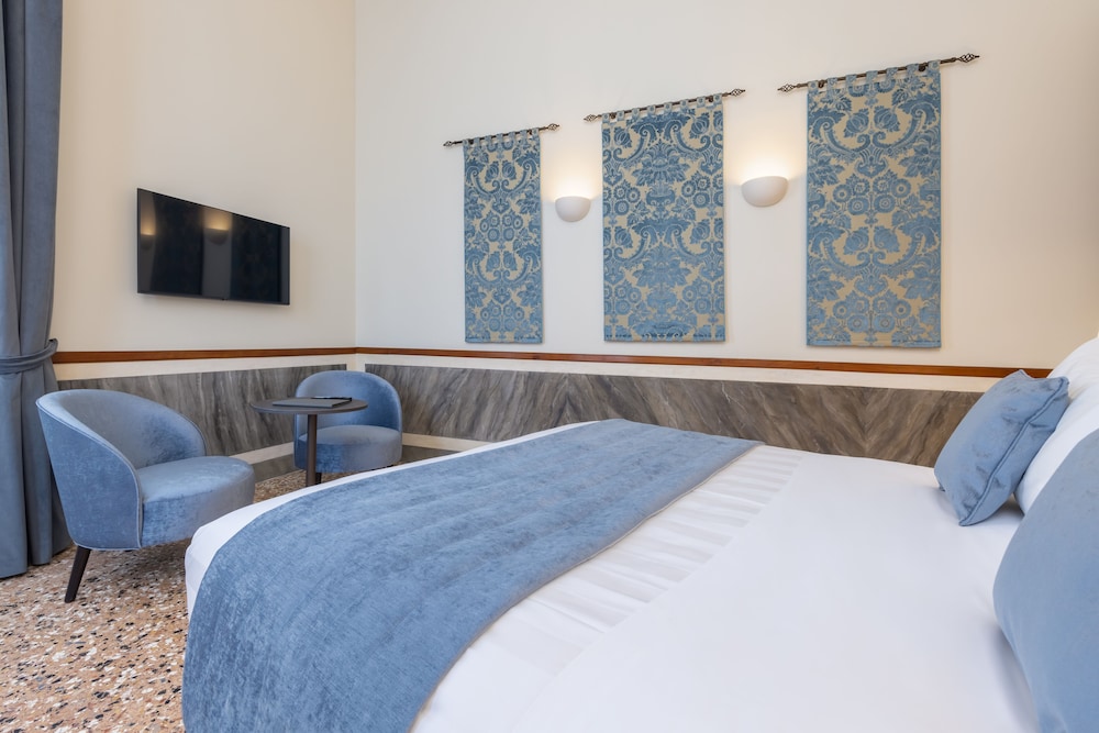MARCO POLO, SUITE
