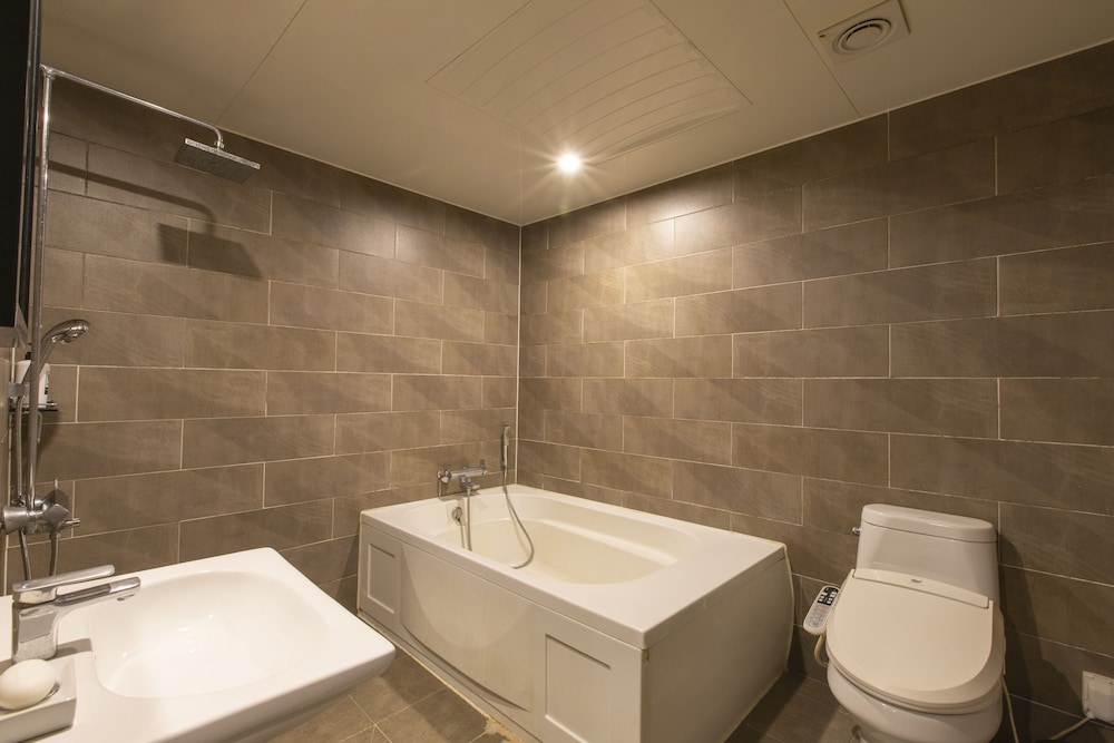 Calm Rest Hotel Busan Sasang 43/50