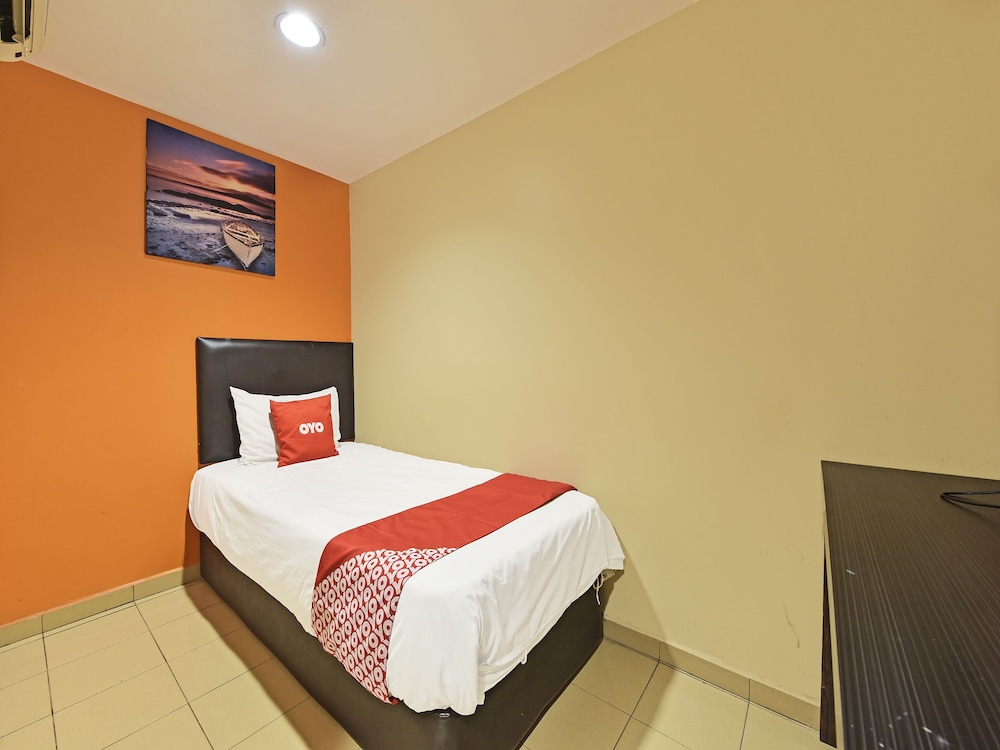 33 Hotel Cheras 27/49