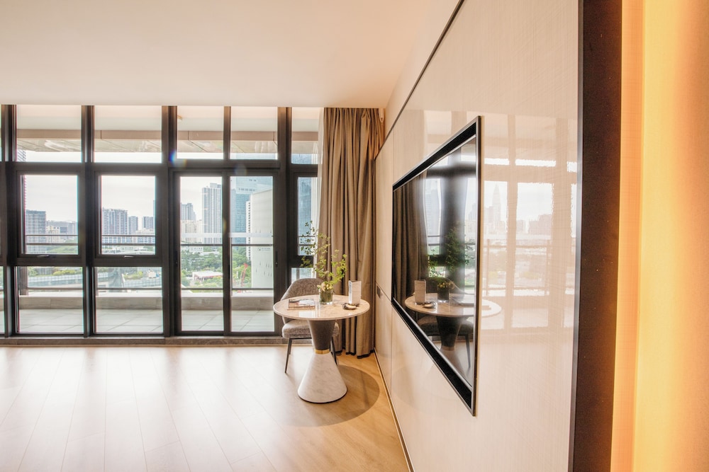 Lia Charlton Hotel Shenzhen 23/48