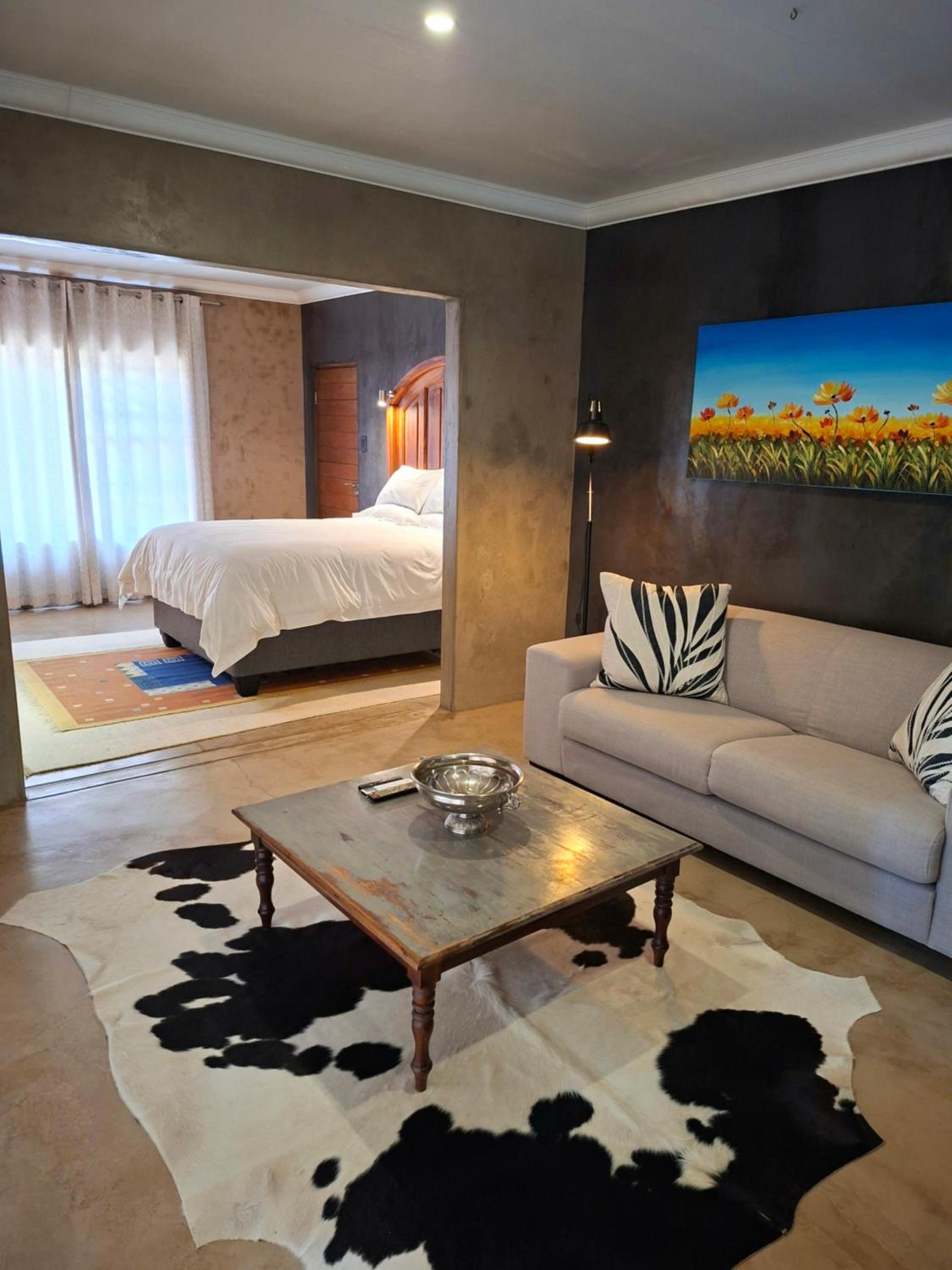 Home Away Guest House 17/34