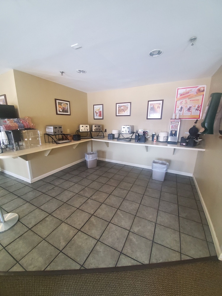 Country Inn at The Mall 6/59