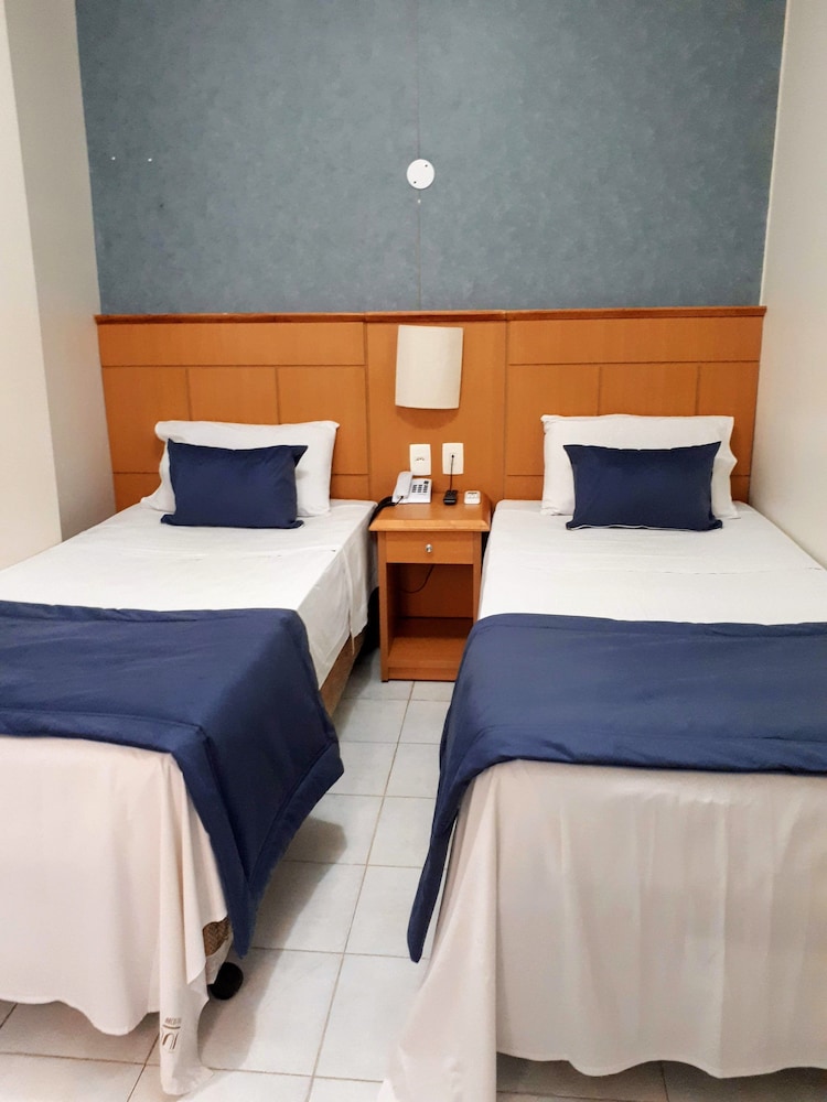 Hotel Único 5/42