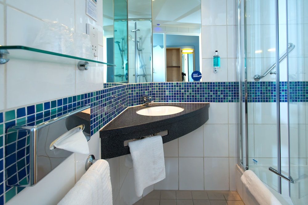 Holiday Inn Express Stevenage 17/66