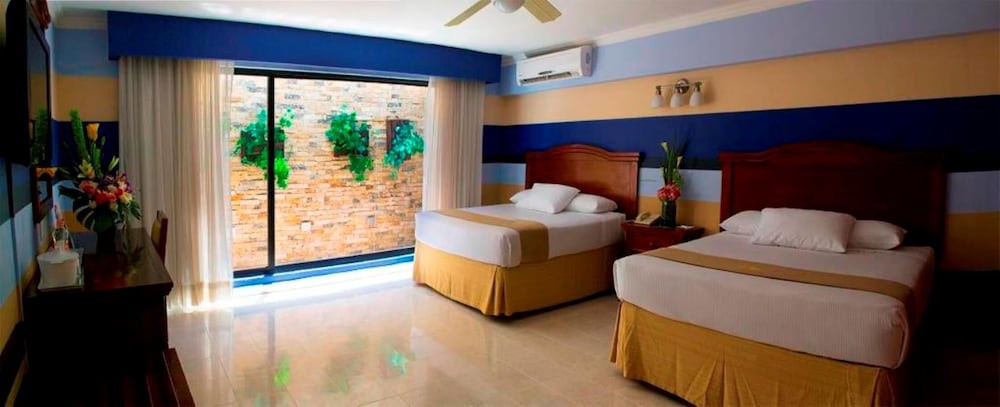 Hotel Plaza Colonial 17/62