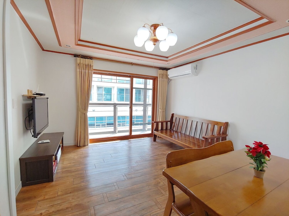 Seongsan Sunrise Pension 16/30