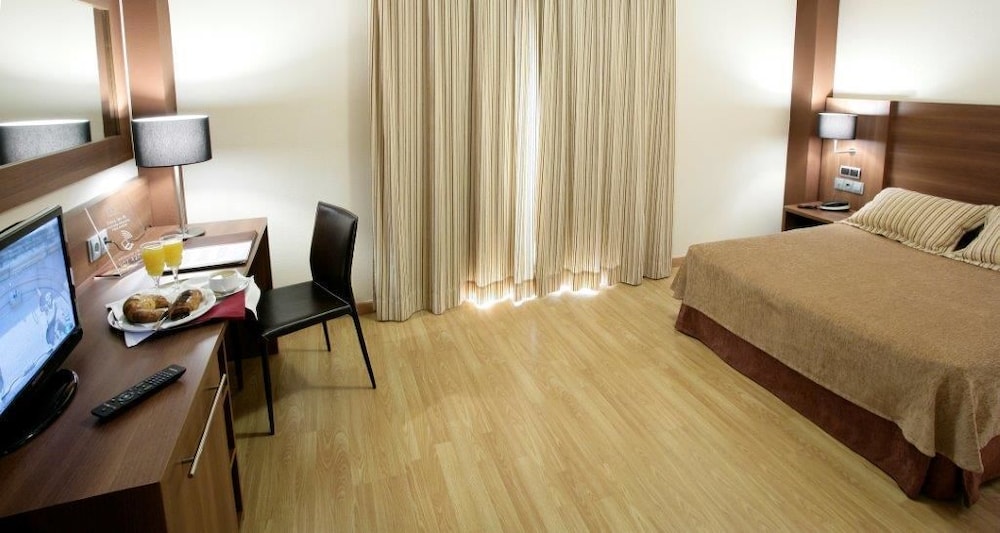 Hotel Bs Capitulaciones 10/28