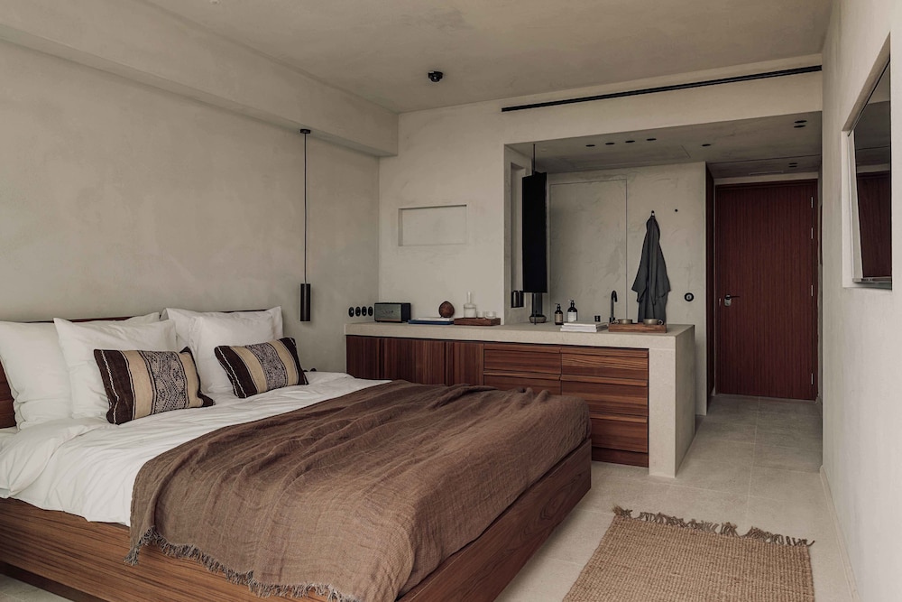 SUPERIOR, DOUBLE BED, BALCONY