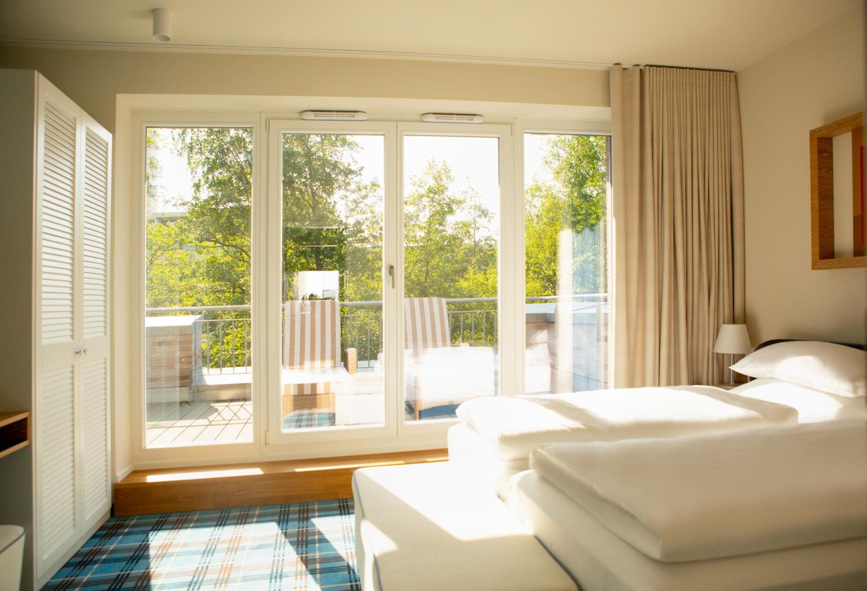 3 Bedrooms, House