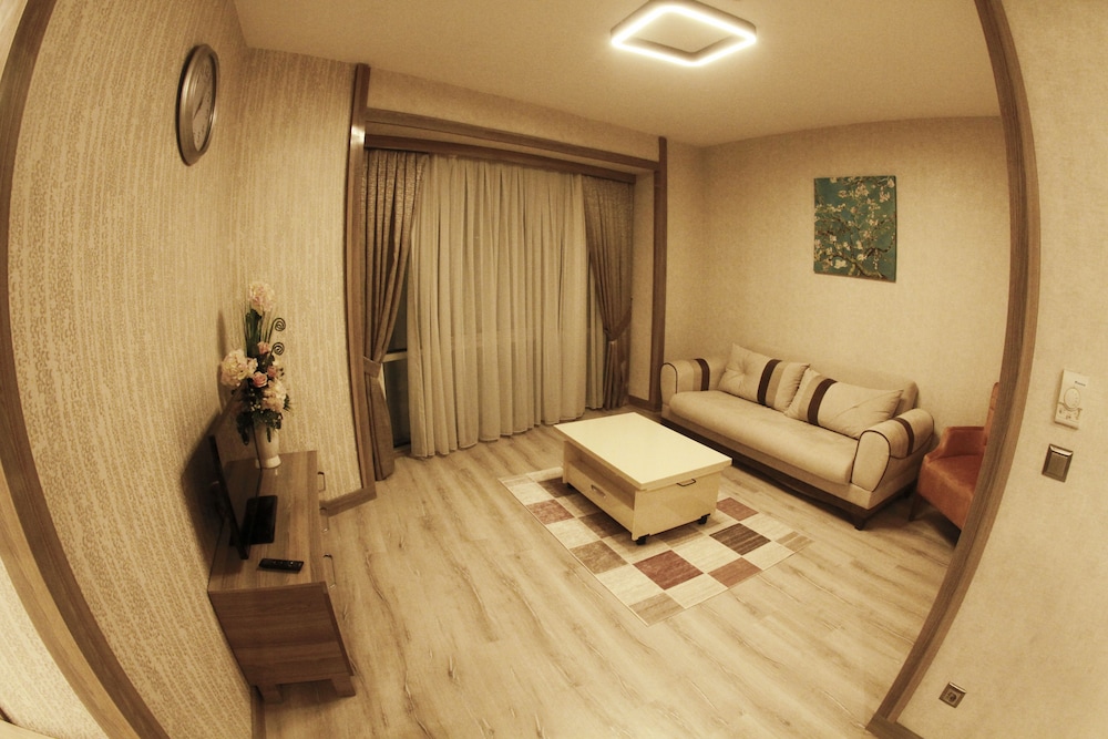MyHouse N5 Suites 36/69