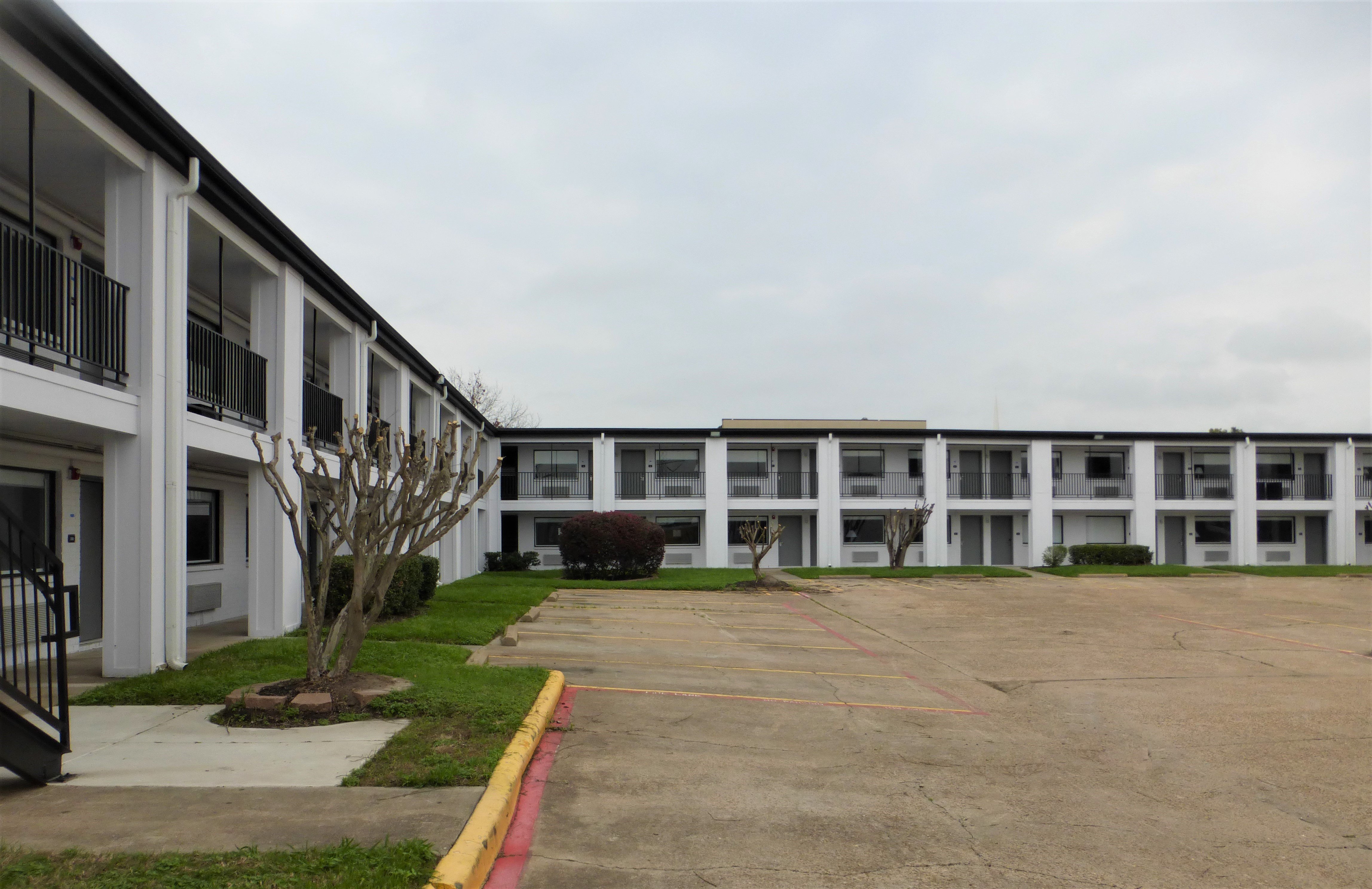 Red Roof Inn Houston - Jersey Village 20/21