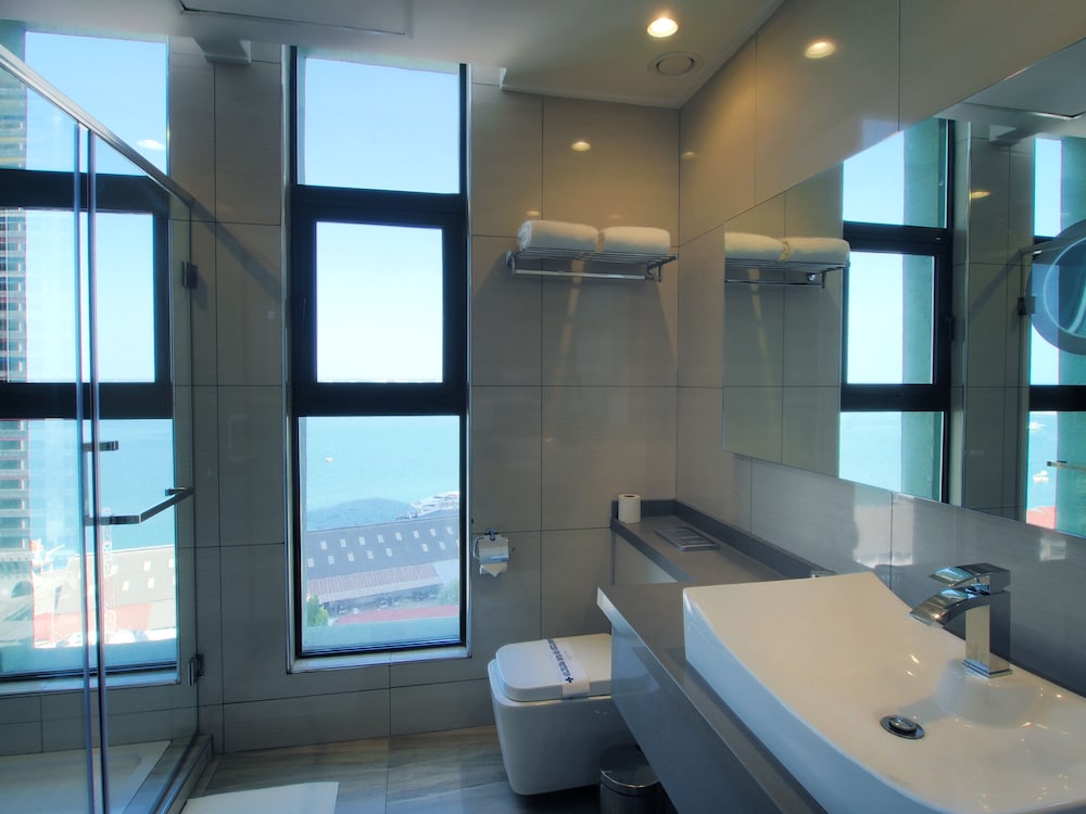 Harbour View Suites 24/60
