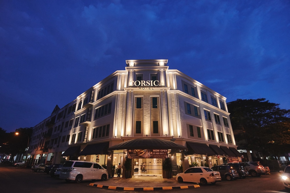 Corsica Hotel 2/35
