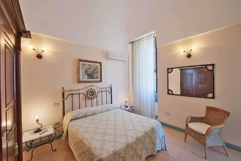 غرفة سوبيريور بسرير كوين، Residence Villa Raffaella 6/10