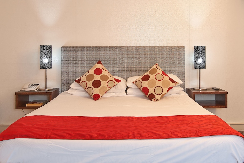 STUDIO, KING BED