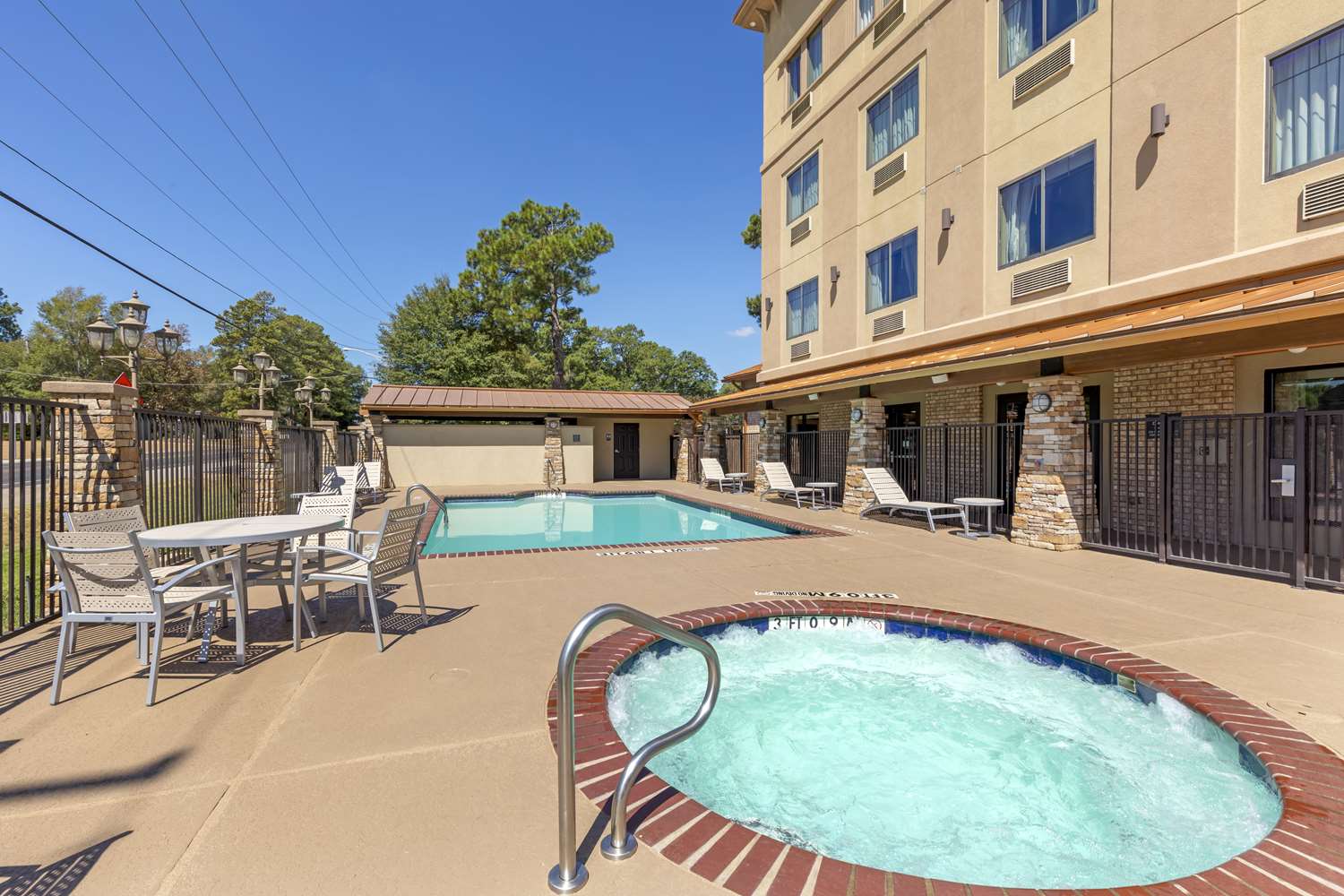 Best Western Plus Classic Inn And Suites 14/14