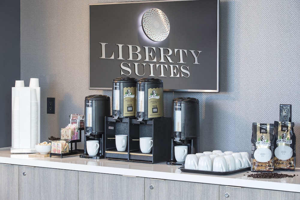 Liberty Suites Hotel 53/63