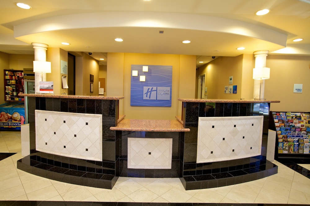 Holiday Inn Express & Suites Lathrop 4/61