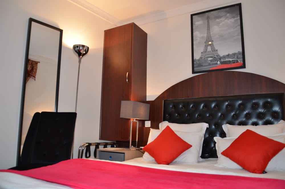 Regina Montmartre Hotel 28/34