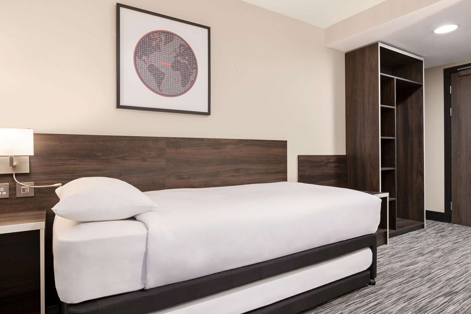 Ramada by Wyndham Cobham 18/47