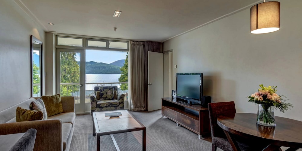 Distinction Te Anau Hotel and Villas 42/68