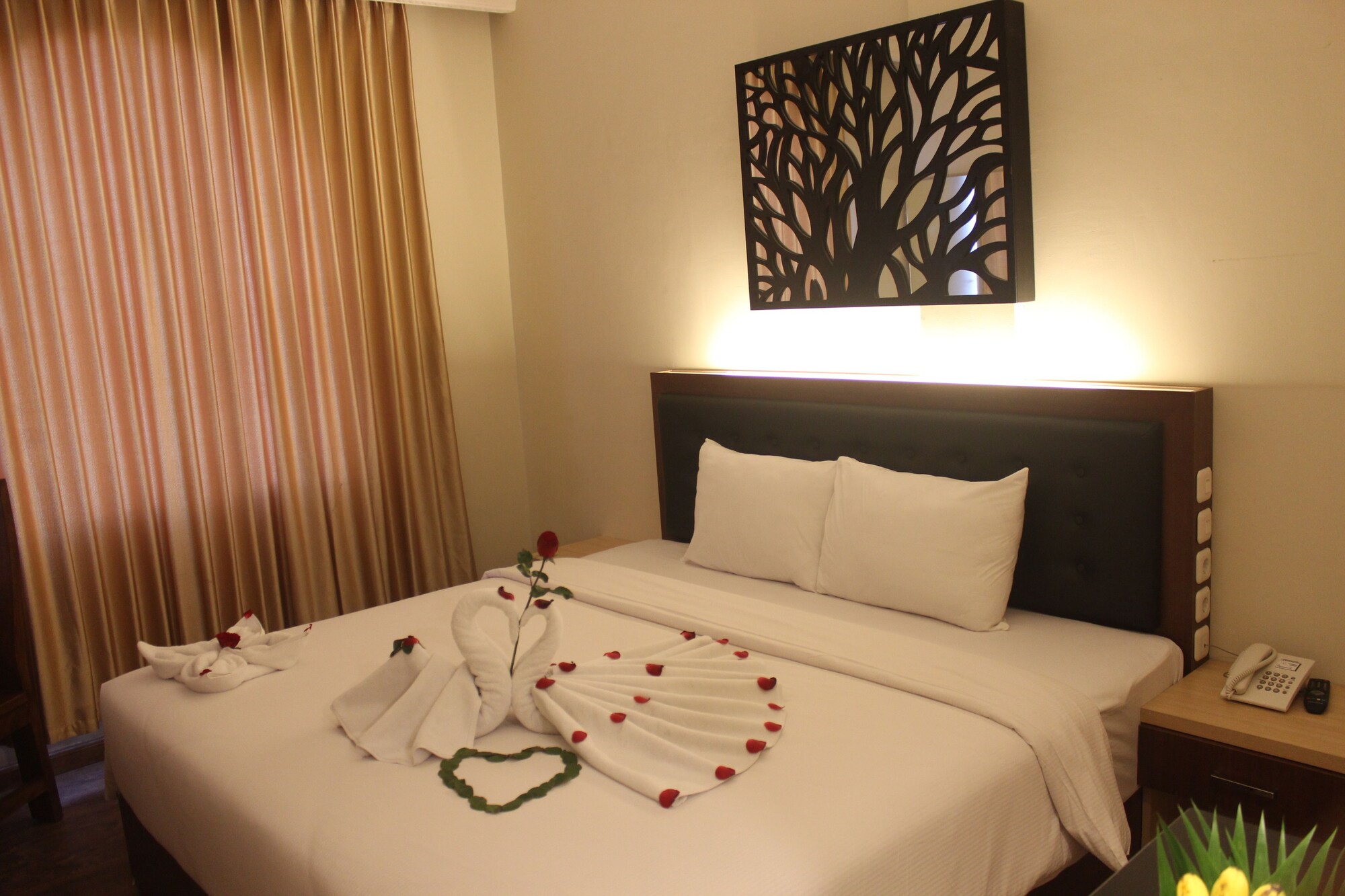 SUPERIOR, DOUBLE BED