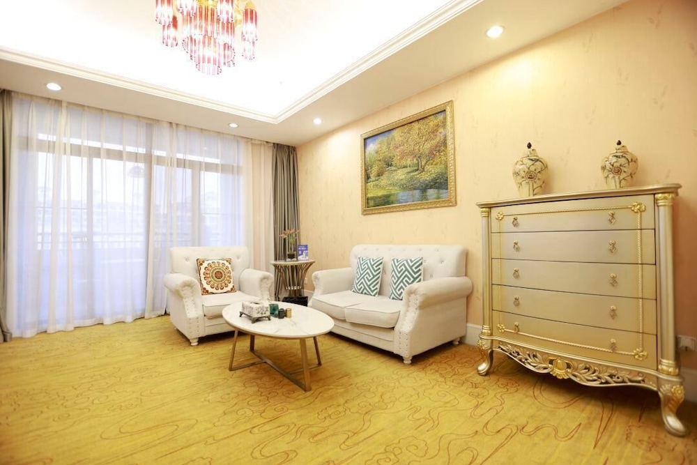 Nanjing Suning Universal Hotel 13/38