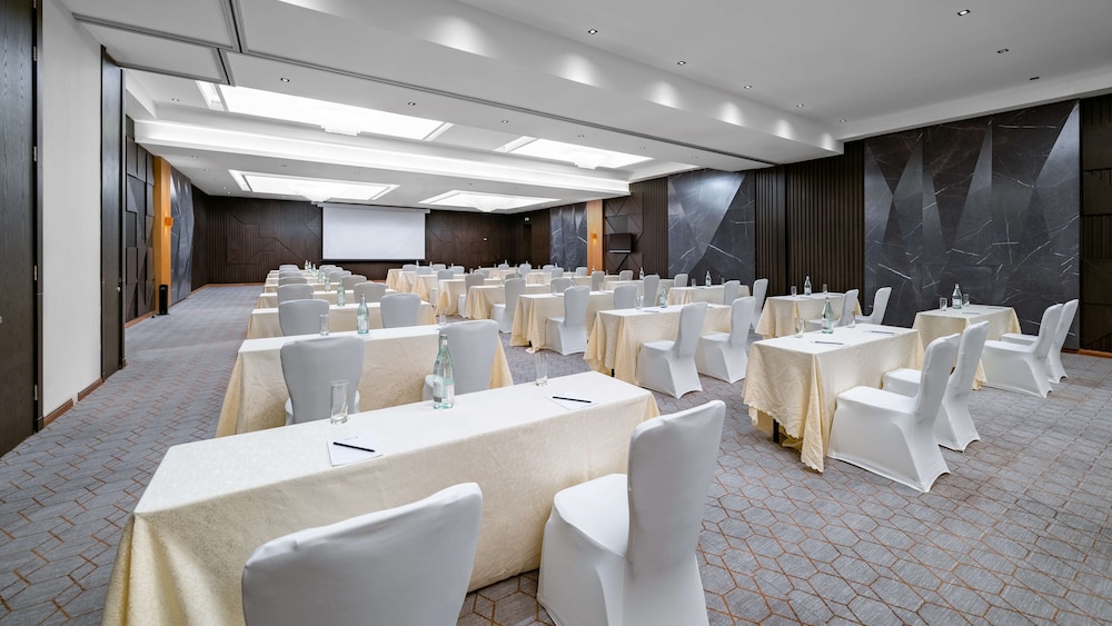 فندق راديسون بلو، الرياض قرطبة(Radisson Blu Hotel, Riyadh Qurtuba) 64/74