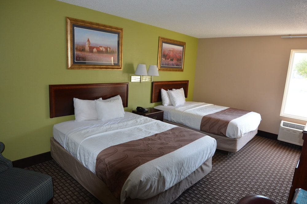 Jameson Inn & Suites Hazlehurst 18/37