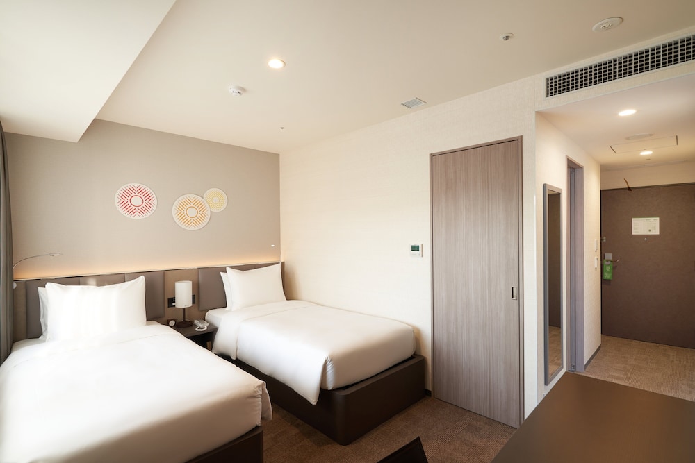 Holiday Inn And Suites Shin Osaka An Ihg Hotel 8/76