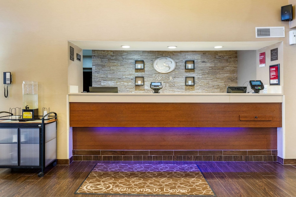Comfort Suites Dover University Area 4/36