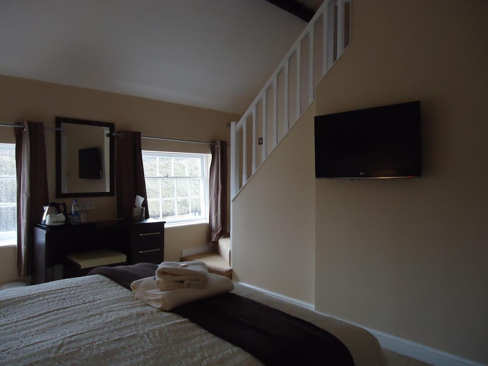 The Silverton Inn - B&B 15/30