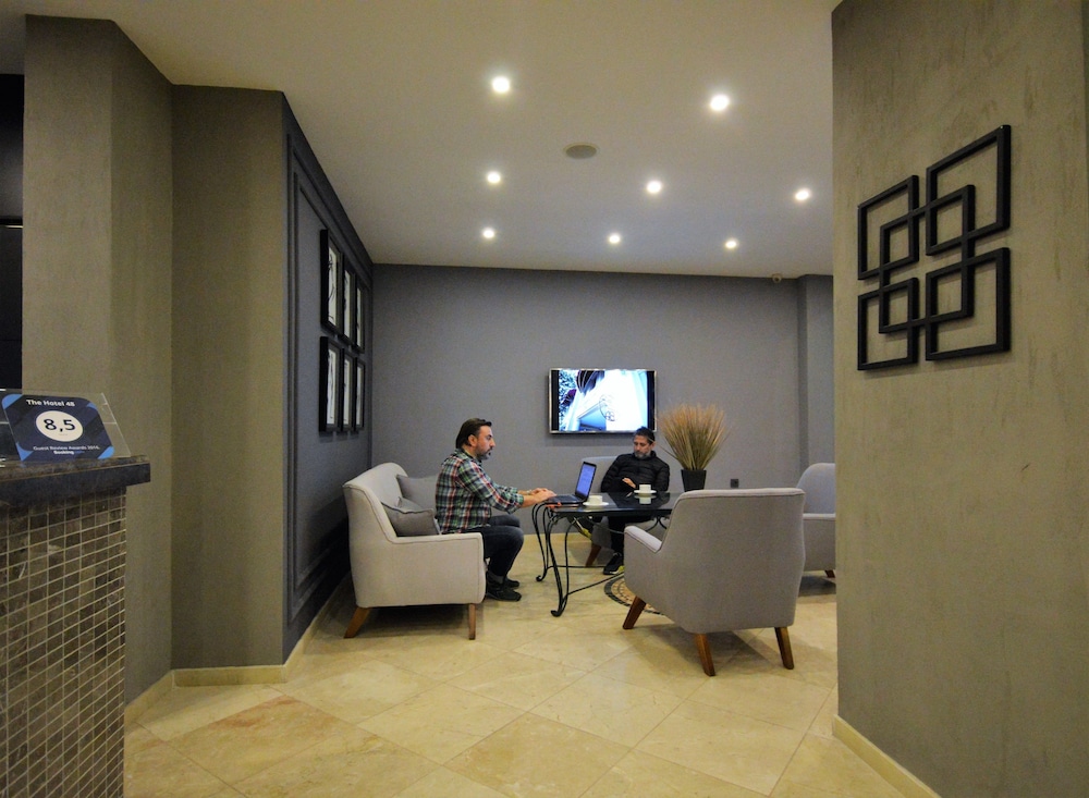 The Hotel 48 42/49