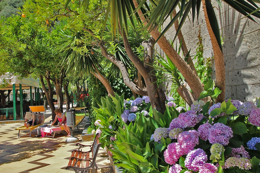 Grand Hotel Parco Del Sole 41/47
