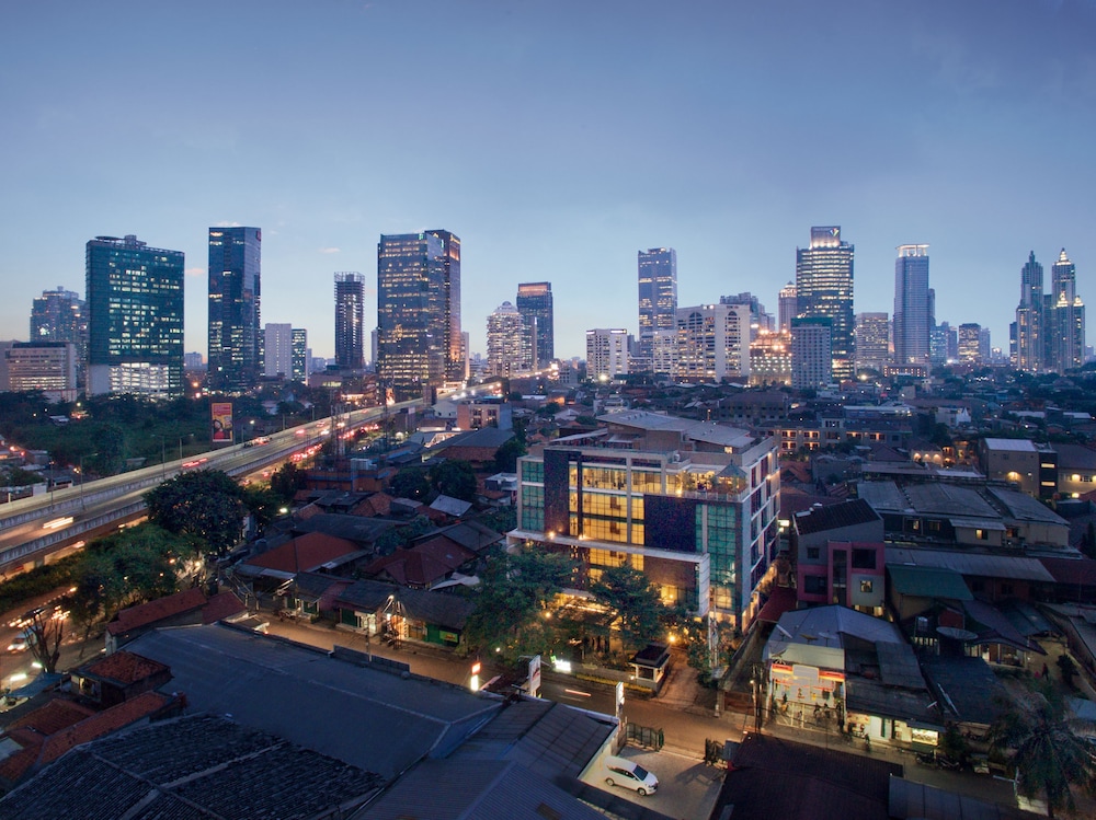 Avissa Suites 68/72