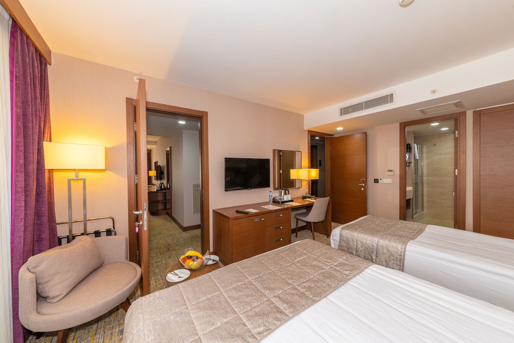 Land Park Hotel Avcilar 15/47