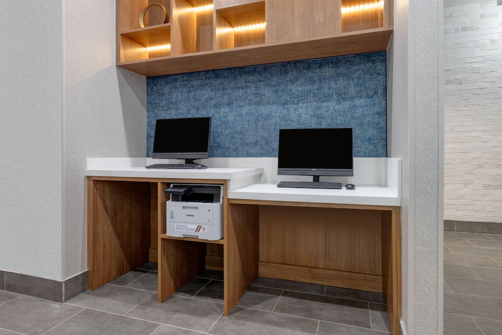 Hawthorn Extended Stay by Wyndham Eagle Pass 23/27