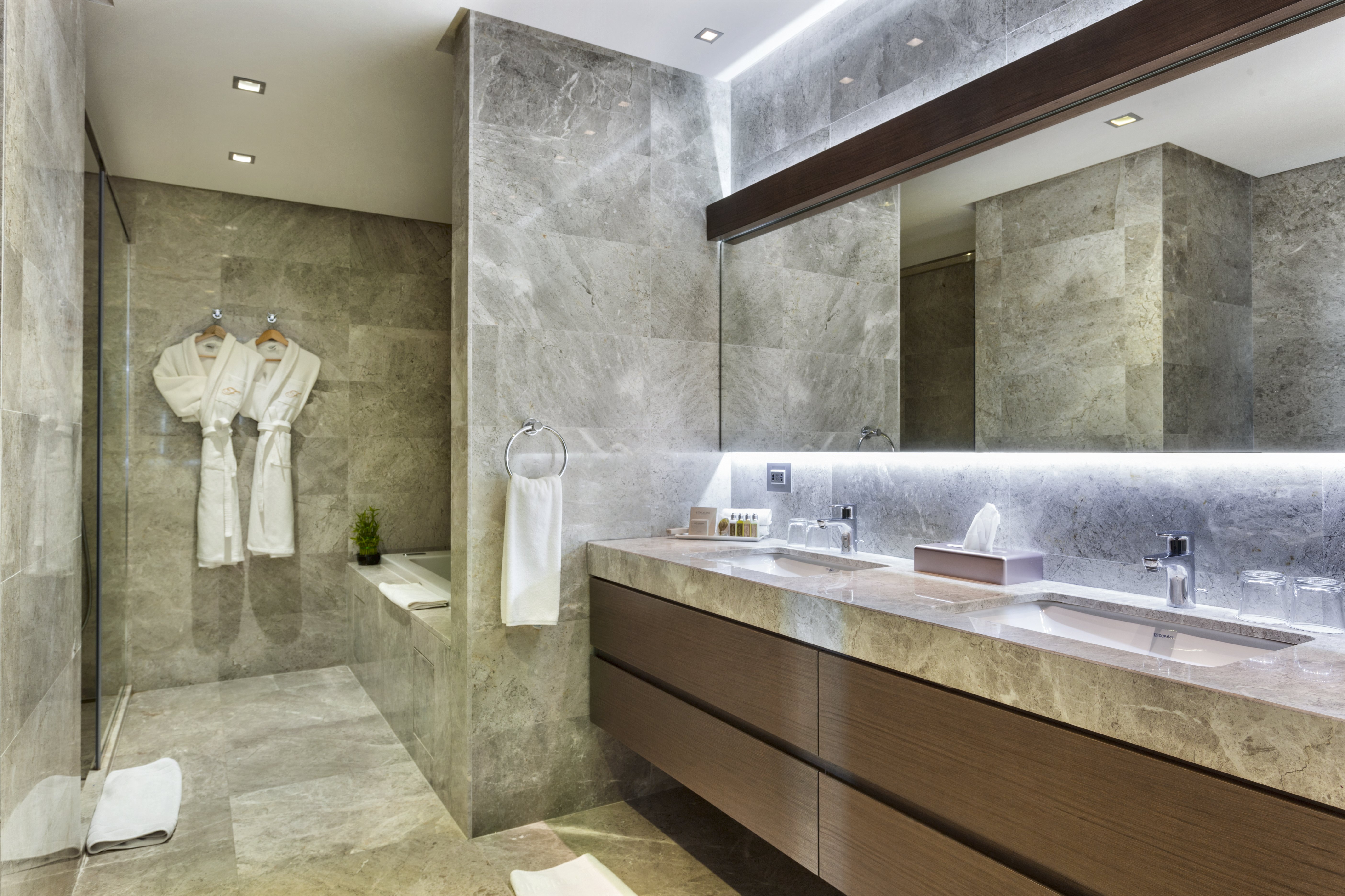 Anthill Suites 56/56