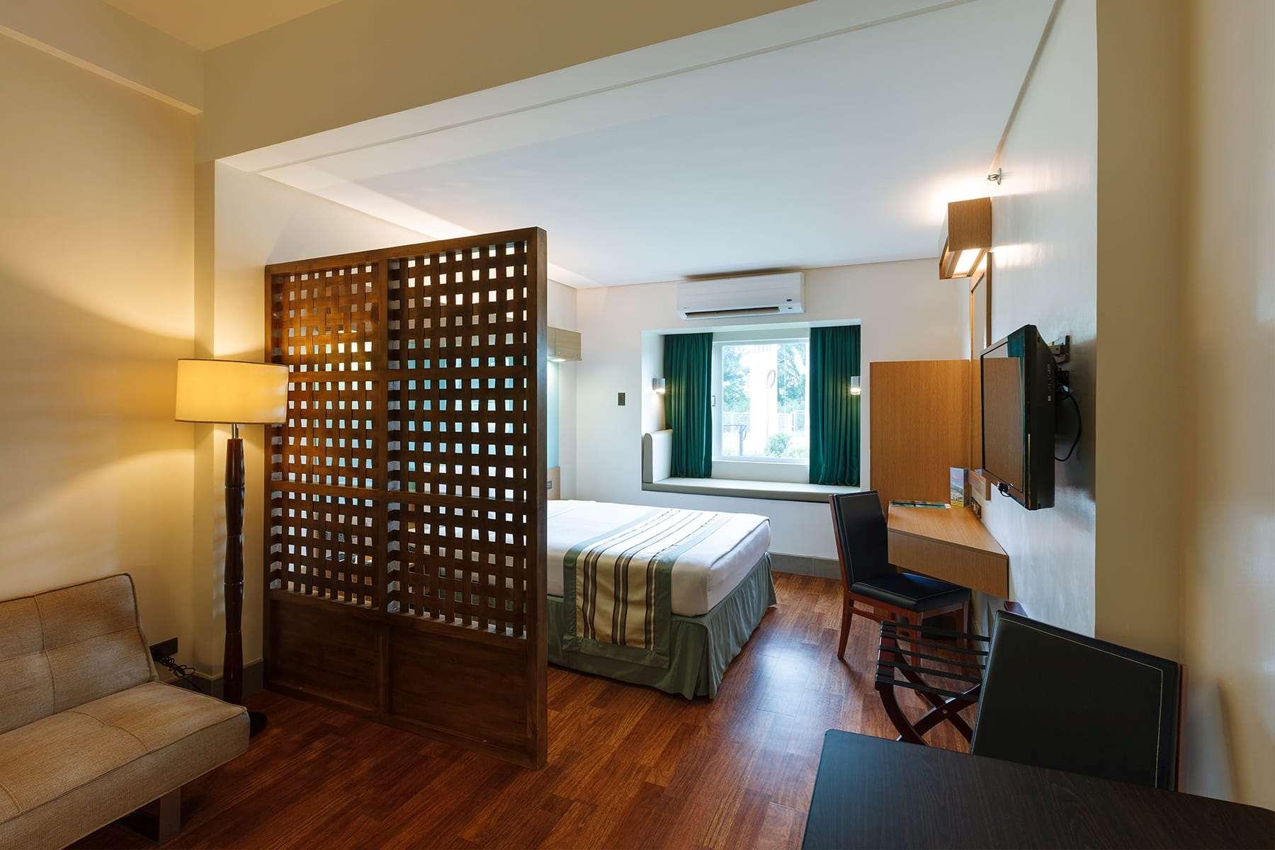 Suite, Queen Bed