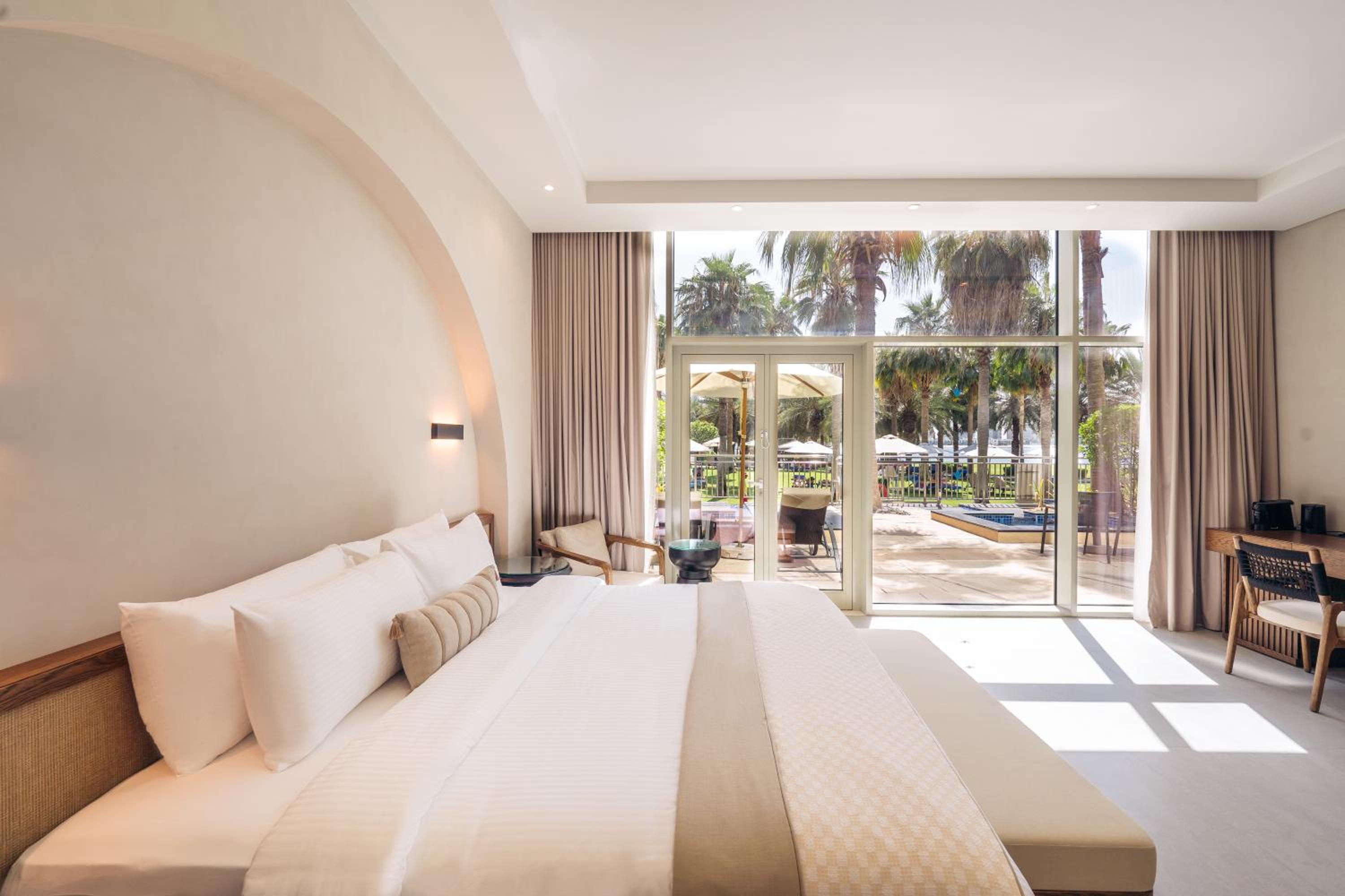 Wellness, Pool Access