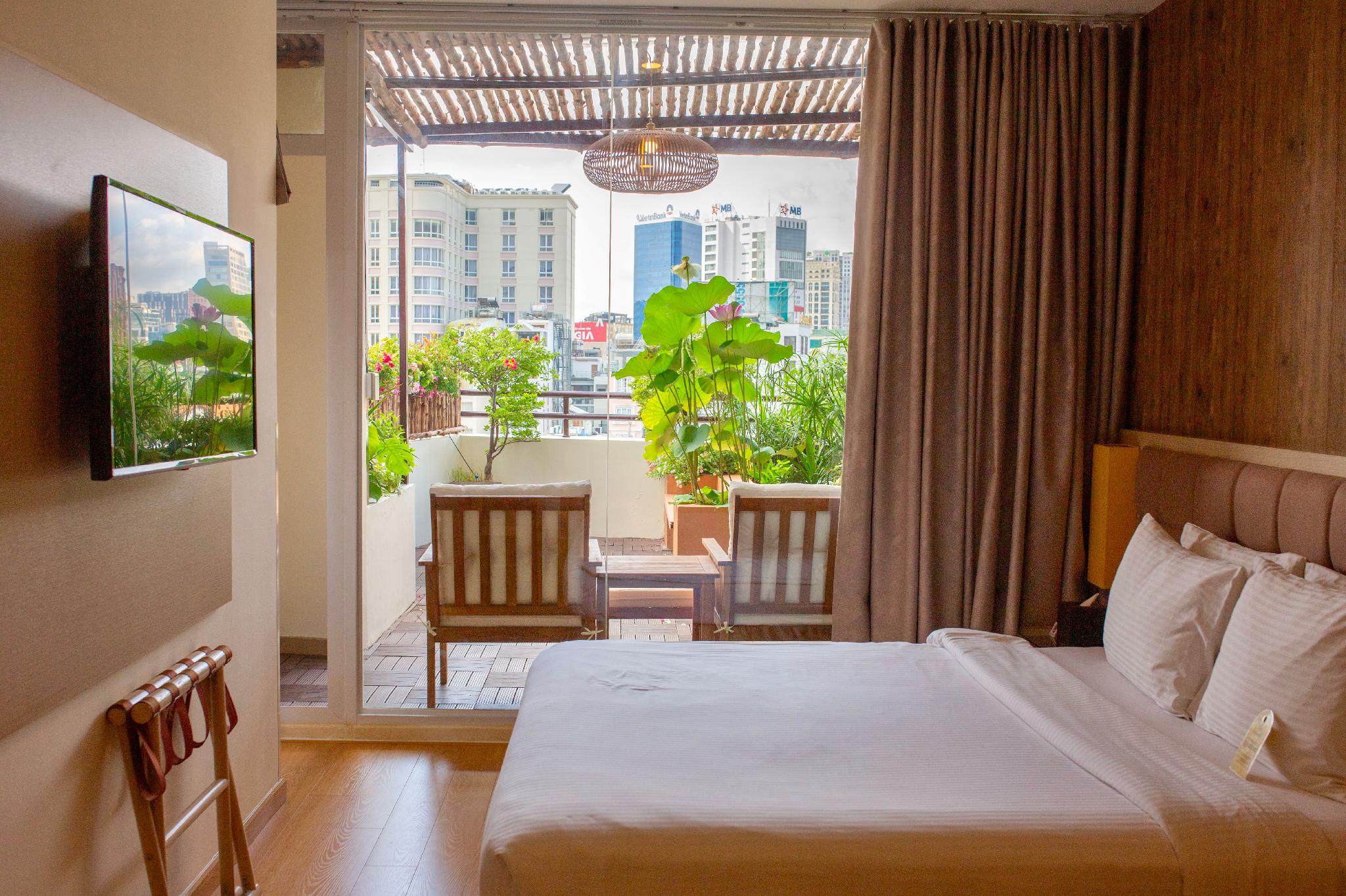 Signature, Gk, Queen Bed, Balcony