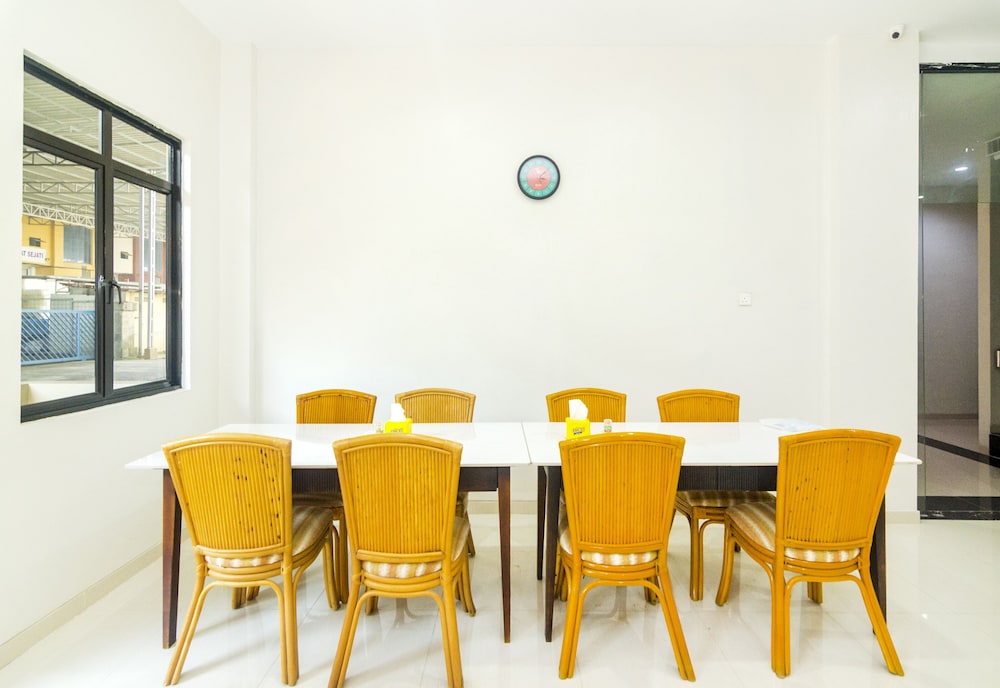 Oyo 1867 Kara Guest House 38/43