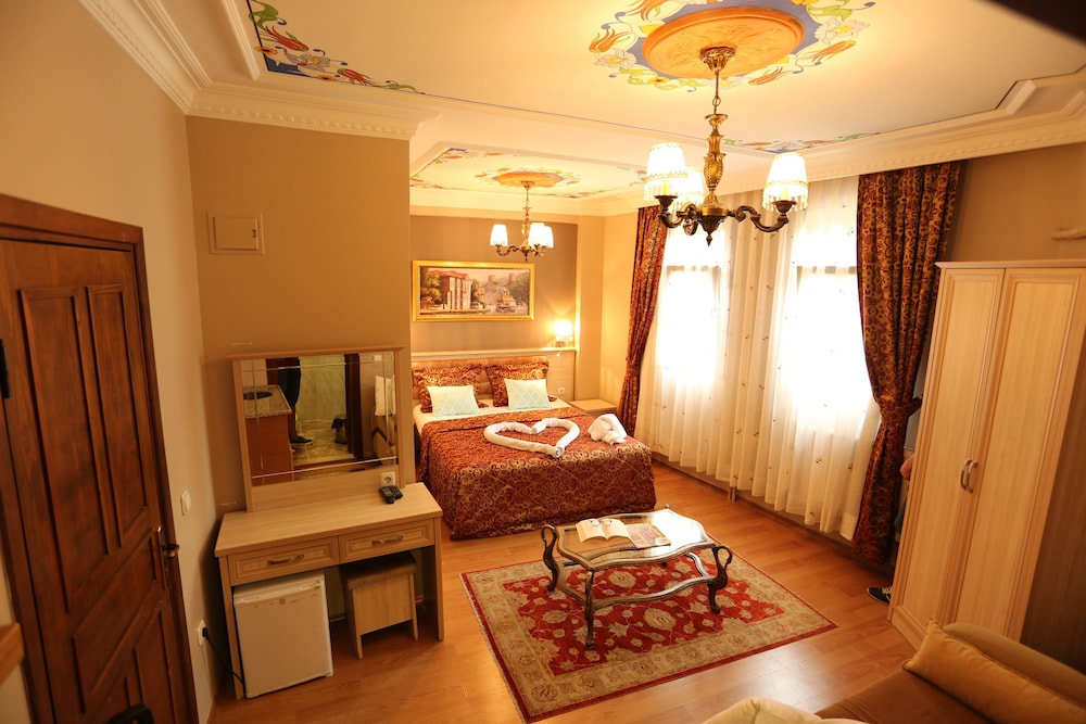 Tashkonak Hotel 50/77