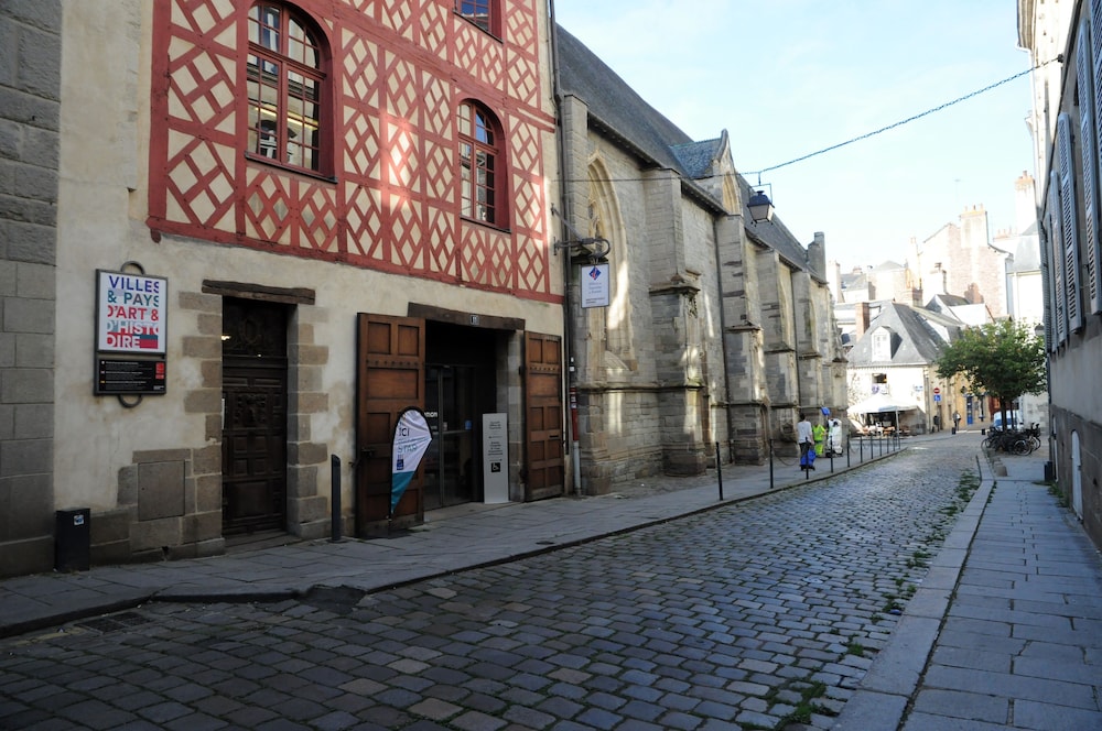 Mercure Rennes Place Bretagne 60/68